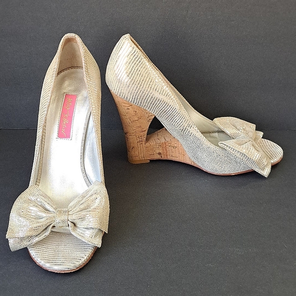 Betsey Johnson Silver Cork Cut Out Heels 8.5 Y2K Streetwear Glitter Party Wedges - Picture 4 of 13